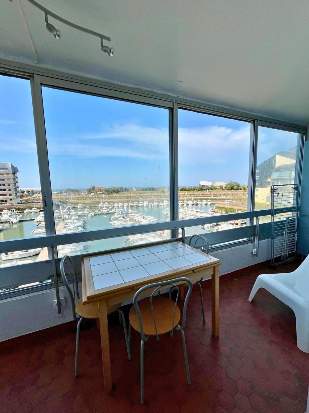 Appartement Vue Mer Et Marina, Loggia - Parking Курсел-сюр-Мер Екстериор снимка