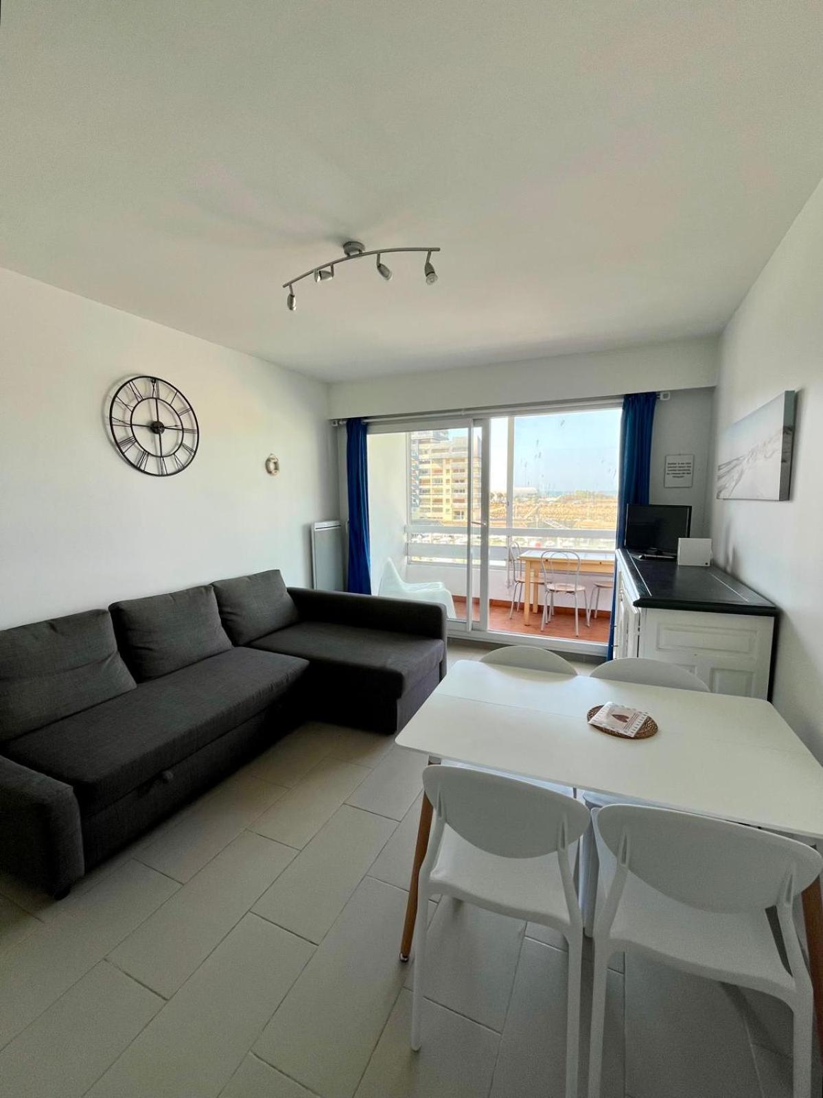Appartement Vue Mer Et Marina, Loggia - Parking Курсел-сюр-Мер Екстериор снимка